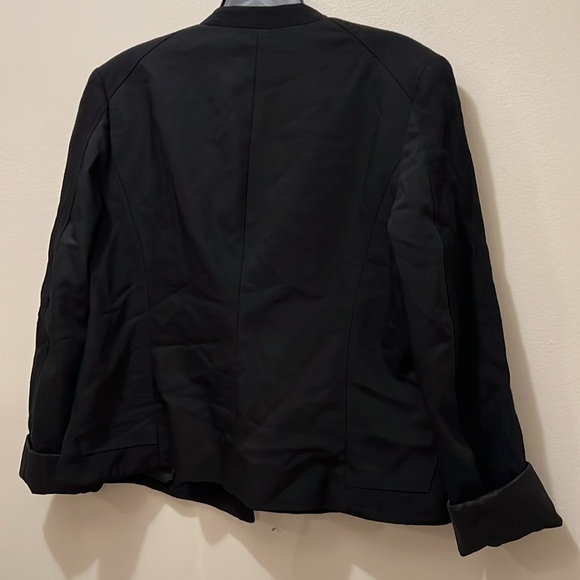 ANN TAYLOR - 10 WOMENS BLACK LINED TWO BUTTON CLOSURE POCKET FRONT BLAZER EUC - Picture 11 of 13